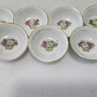 Vintage chili plates