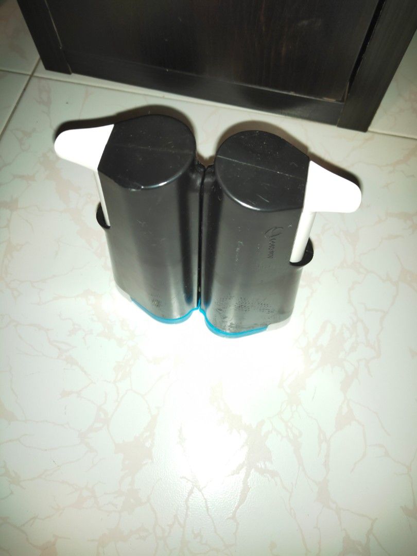 Artengo Portable Table Tennis Net (Category: Other Sports Equipment and Supplies) located in Singapore. Submitted by juanderer2.0 (Listing ID 1342645518, Image 5). Description: Artengo Portable Table Tennis Net Used a few times Net still in very good condition Can still clamp onto table Just appearance abit soso dm to nego.