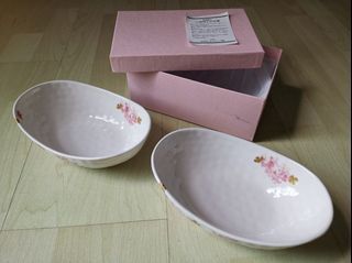 Authentic Japanese Porcelain Bowls with Decorative Pink Sakura Design