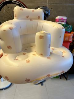 Child air inflated seat