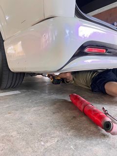 Hiace absorber installation
