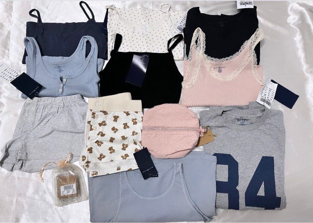 brandy melville sprees authentic usa uk australia preorder orders clothing cute basic girls women gifts presents crop tee shirt tops ashlyn skirt cara izzy lizzy dress robbie mabel rosa sweatpants pants sweatshirt erica carla christy hoodie lf iso tank (Category: Other Tops) located in Singapore. Submitted by bbgbubz (Listing ID 1298639522, Image 1). Description: 💘 cheap rates; one-time payment only 💘 100% authentic, with order proof 💘 order d