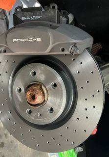 Brembo replacement brake disc rotors & pads for Porsche Macan