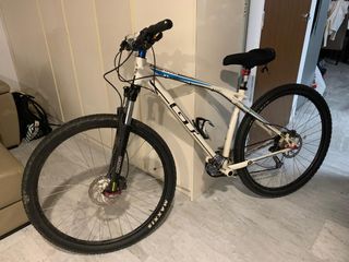 GT 3.0 Karakoram 29" MTB Mountain Bike. M, Medium frame.