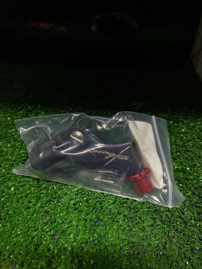 TWM CLUTCH LEVER (Category: Motorcycle Accessories) located in Singapore. Submitted by throttlesalessg (Listing ID 1303987316, Image 3). Description: TWM Clutch Lever, engineered for performance enthusiasts. Elevate your control, enhance your comfort, and stand out on the road. 🏍️ Grab yours now for $230 inclusive of installation and experience the difference firsthand. Drop us a message to reserve a set or if you have any questions. We’re here 