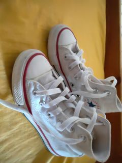 Converse White Chuck Taylor High Top Junior