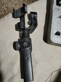 Zhiyun Smooth 4