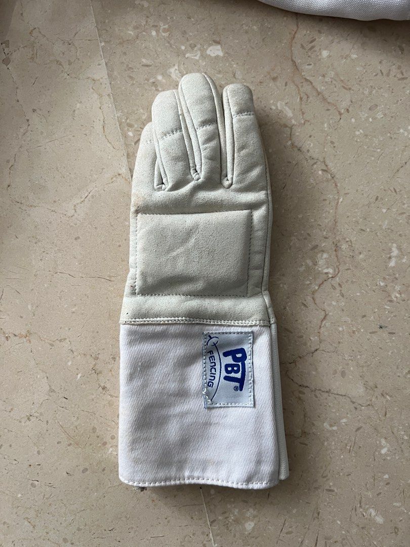 Fencing costume with helmet for kids, left hand (Category: Other Sports Equipment and Supplies) located in Singapore. Submitted by papayazzi (Listing ID 1314400607, Image 5). Description: Like new, was worn less than 5 times. The full set was $225. For kids not taller than 120cm..
