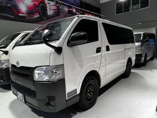 TOYOTA HIACE AUTO VAN RENTAL [RENTAL/DELIVERY]