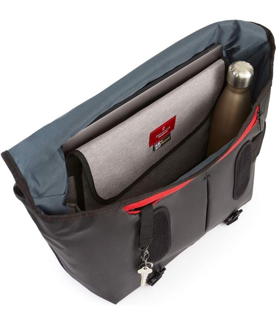 CRUMPLER ZERO BORDER MESSENGER (Category: Sling Bags) located in Singapore. Submitted by hadytoshi07 (Listing ID 1318103981, Image 4). Description: Brand New With Tag.