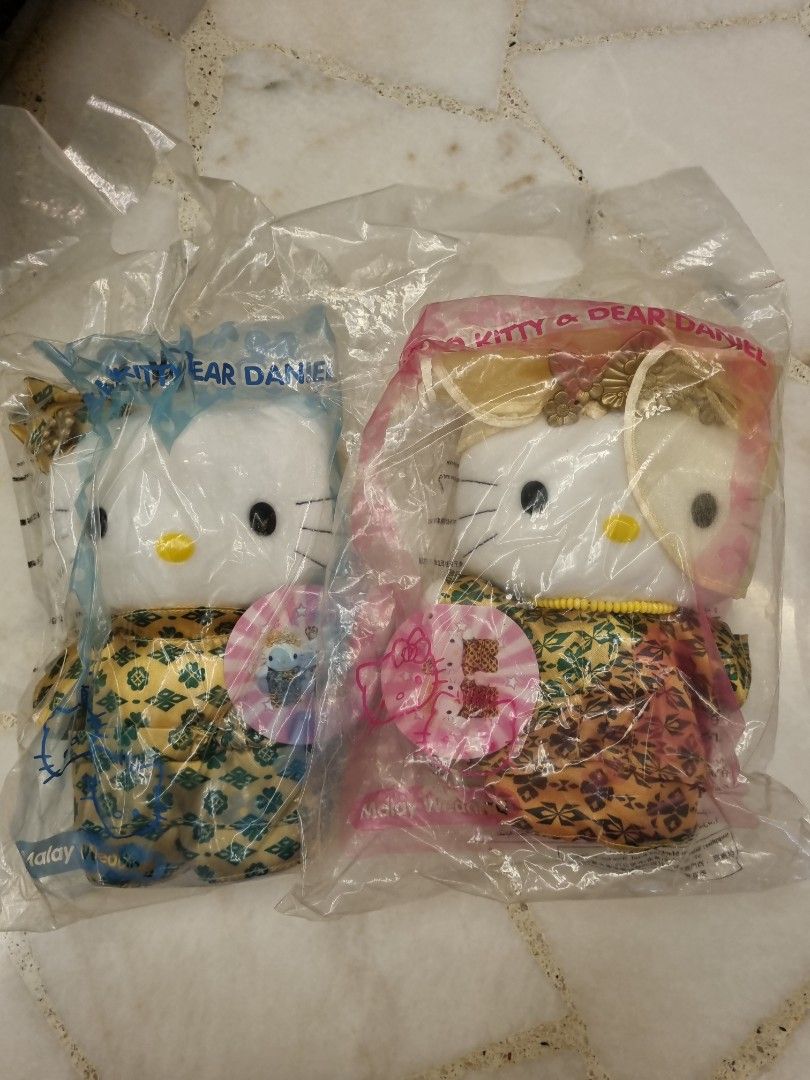 Hello Kitty mcdonalds brand new vintage collectible dolls (Category: Vintage Collectibles) located in Singapore. Submitted by myst (Listing ID 1327598606, Image 5). Description: hello kitty plushies $15 each, cheaper with multiple purchase space millennium china king and queen Chinese wedding Malay wedding Korean wedding romantic wedding Japanese wedding kimono hello kitty reversible hello kitty big Mac, mcchicken, dear Daniel mcflurry beach dear