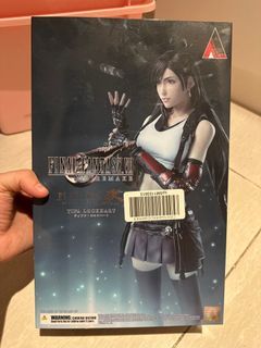 Final Fantasy VII Play Arts Action Figure Tifa Lockhart