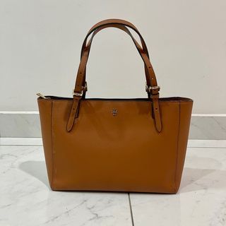 Tory Burch Saffiano Leather Emerson Tote Bag (Colour: Tan)