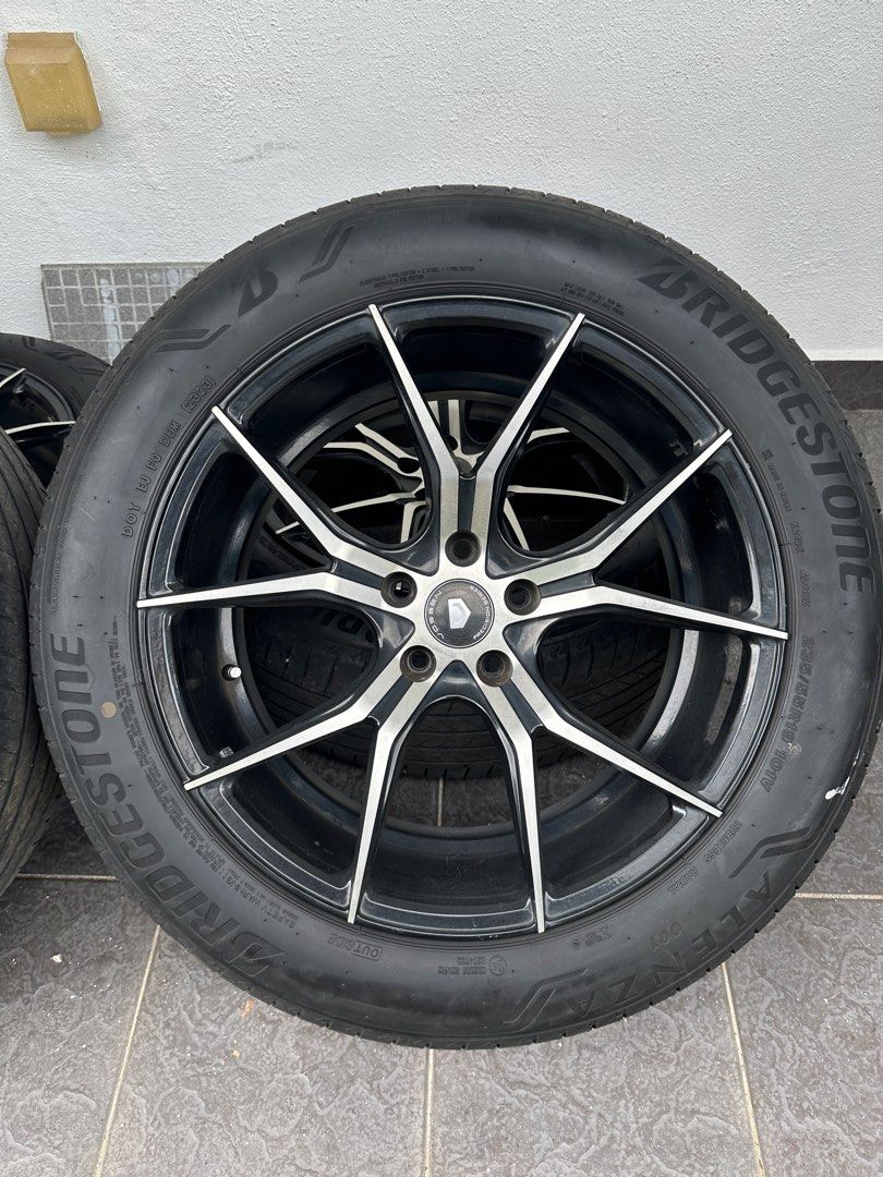 Vorsteiner VFF-103 Design 19x8.5 5x114.3 Rims and Tyres 235/55/19 (Category: New Rims) located in Singapore. Submitted by jw339jw (Listing ID 1350301988, Image 1). Description: Vorsteiner VFF-103 Design Black 19 x 8.5 rims and tyres Bridgestone Alenza 235/55/19 2023 year (85% thread super thick!) 19x 8.5 For Toyota, Honda, Mazda, Subaru, Nissan CRV, Harrier, CX5, Murano, Alphard, Vellfire, Odyssey Selling one set $988, no need trade in Cash and c