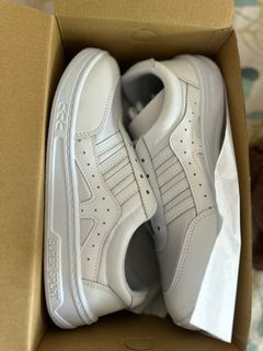 White School shoes size 43