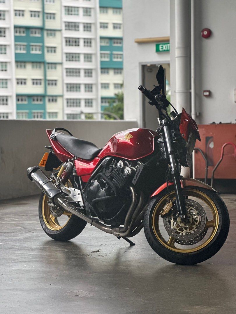 Honda Cb400 spec 3 (Category: Class 2A) located in Singapore. Submitted by shan244 (Listing ID 1399912100, Image 2). Description: Well maintened cb400 spec 3 for sale Full system yoshimura with cert Negotiable Coe : 2027 Jan (renewable) .