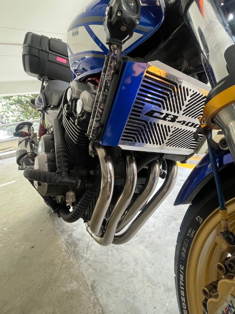 CB400 SF | spec 3 | full sys yoshimura |2036 (Category: Class 2A) located in Singapore. Submitted by yasushilx (Listing ID 1400802466, Image 3). Description: 🏍️ Honda Super 4 spec 3 COE till: 31/03/2036 Test market. Bike is super well-maintained and runs smooth and strong. Serviced every 4,000 km, always kept in top condition w planet and Panjang. Those who know me will know how OCD I am towards bikes. Not rush to sell cos heart not willing to l