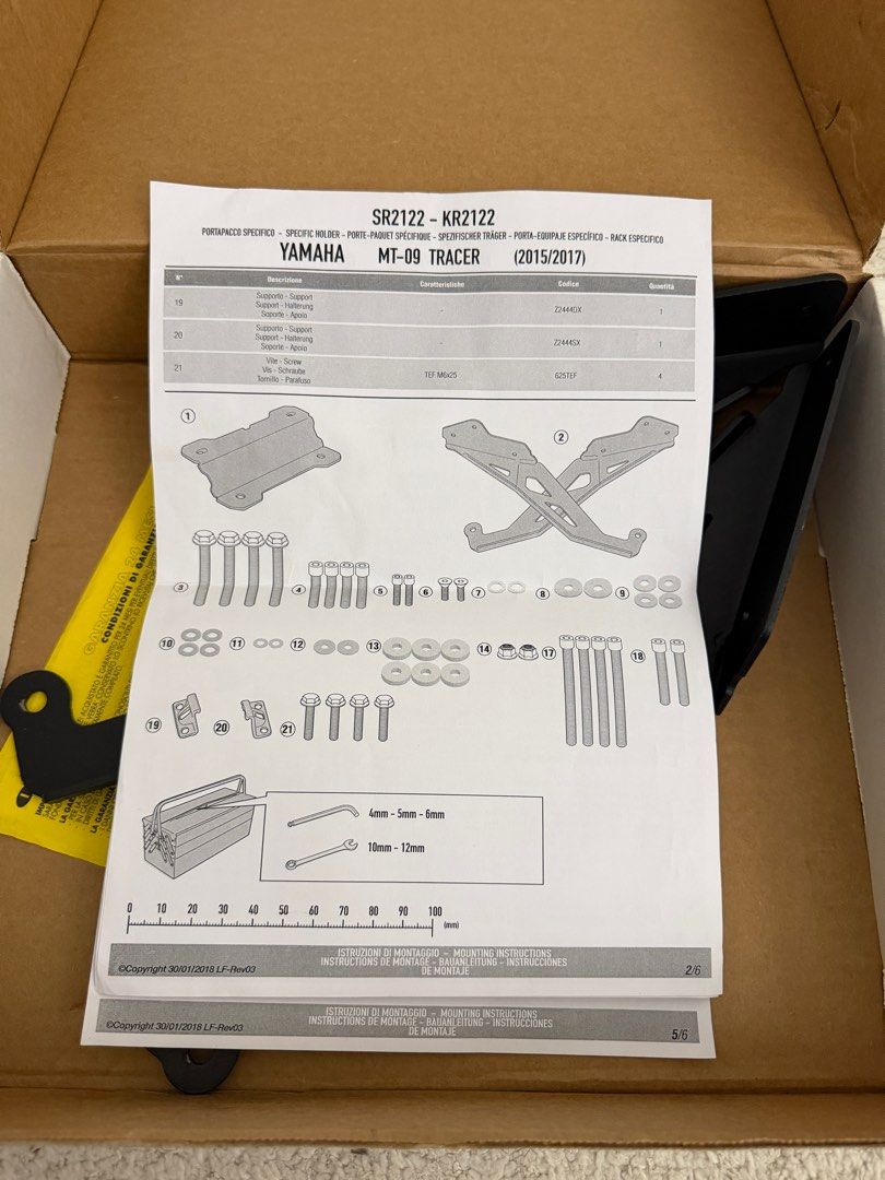 GIVI SR2122 MT 09 Tracer (Category: Motorcycle Accessories) located in Singapore. Submitted by amrldli (Listing ID 1400923847, Image 5). Description: Spare part GIVI topbox bracket for MT 09 Tracer •Only Part No 2.