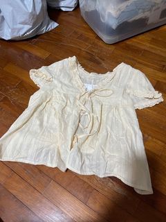Viet Cream-colored Ruffle Top
