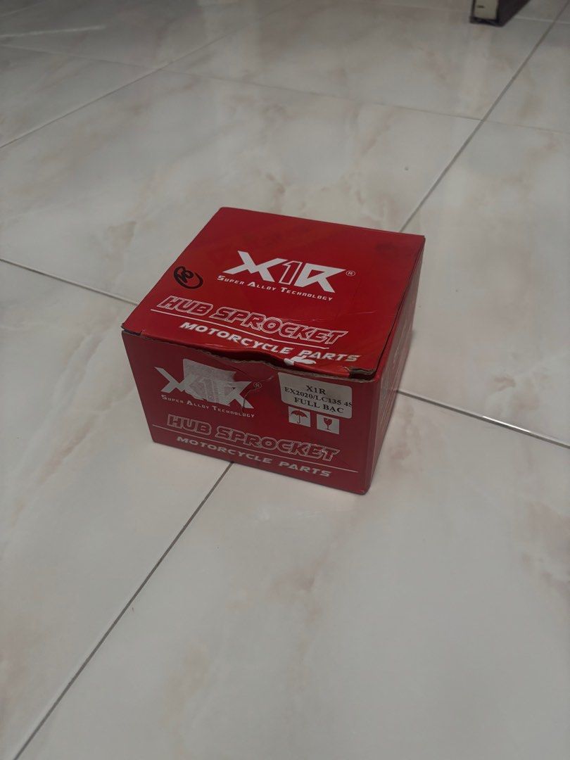x1r cnc hub sprocket (Category: Motorcycle Accessories) located in Singapore. Submitted by cokelightzz (Listing ID 1401603979, Image 1). Description: bought this hub to change with my old one, but it couldnt fit so had to reuse the old one. therefore im selling it .