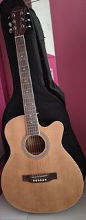 Acoustic Guitar with Manning Case