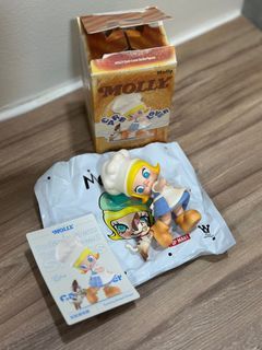 WTS POP MART Molly Carb Lover Series Figure