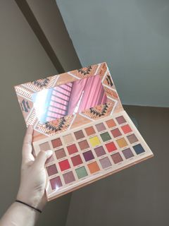 Cocoa Contour Eyeshadow Palette