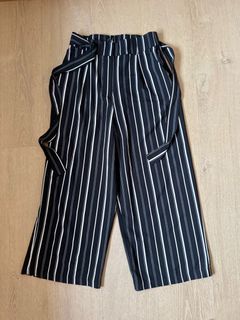 Striped Flowy 3/4 Pants with Belt (Size M/L)