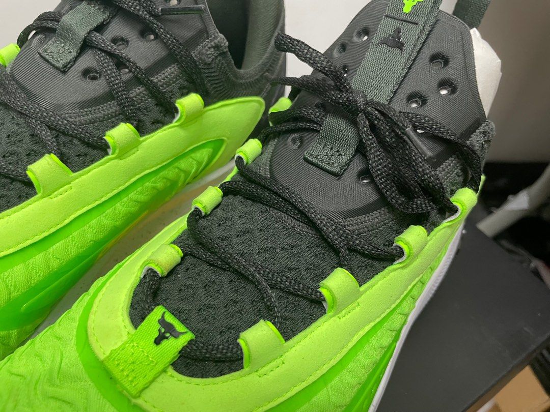 Under Armour Project Rock 7 Training Shoes us size 14 with box (Category: Sneakers) located in Singapore. Submitted by samyjessie2017 (Listing ID 1412007882, Image 3). Description: - Under Armour Project Rock 7 training shoes - Neon green and black color scheme - Features The Rock's Brahma Bull logo - Unworn condition - Comes with original box - Ideal for gym workouts and casual wear - used once only - as good as new with boxes and all Can negoti