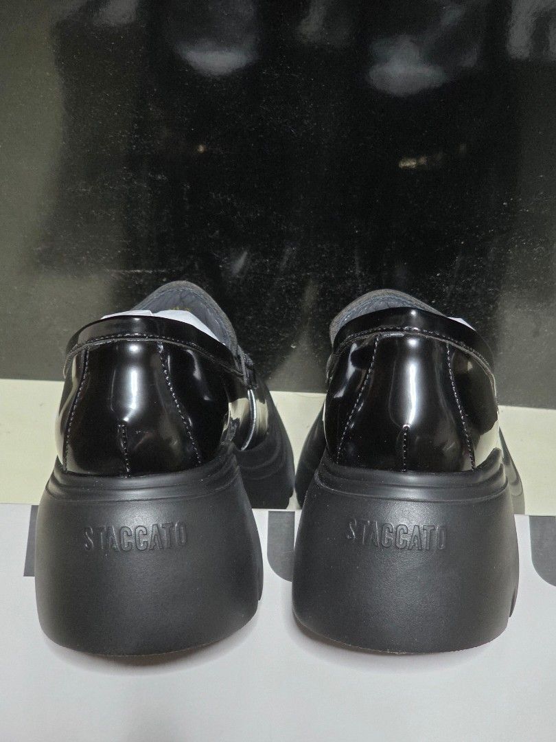[BNIB] STACCATO Woman Loafers, Golden Bamboo Platform Calf Leather Loafers EZJ03 [Size : EU 36] (Category: Loafers) located in Singapore. Submitted by saynotofakes (Listing ID 1408450077, Image 8). Description: Heel height : 6cm Closing method : Slip-on Sole material : Rubber sole.
