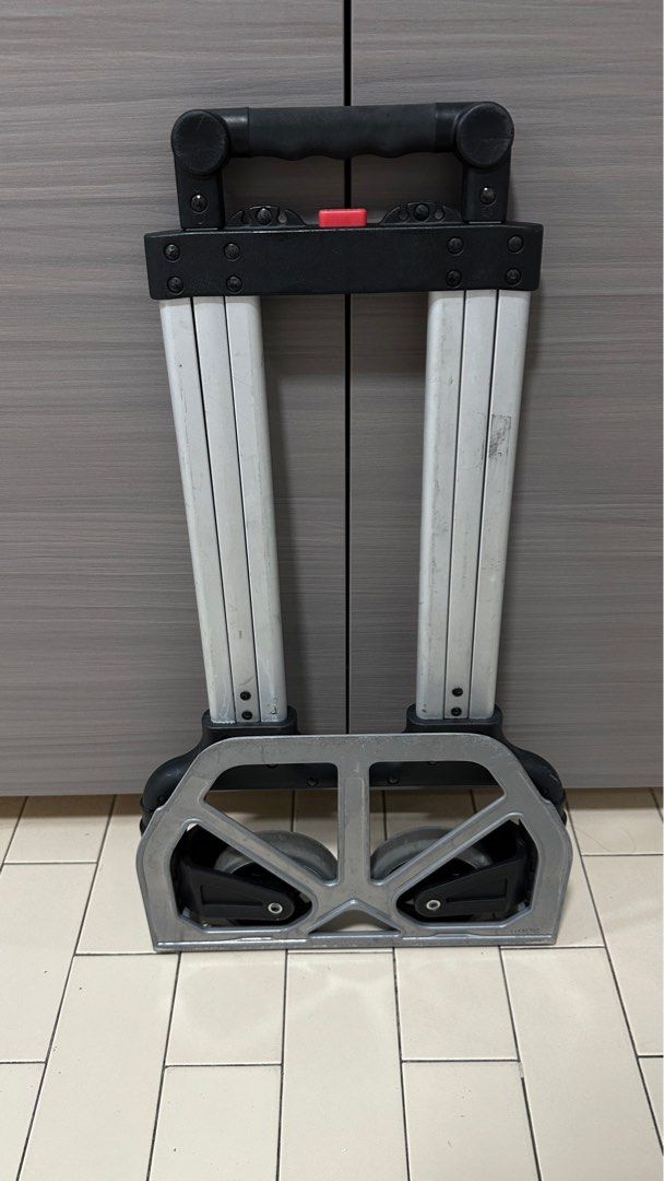 Foldable Trolley (Category: Strollers) located in Singapore. Submitted by sophiachong800 (Listing ID 1351718646, Image 2). Description: Very good condition and sturdy foldable trolley. .