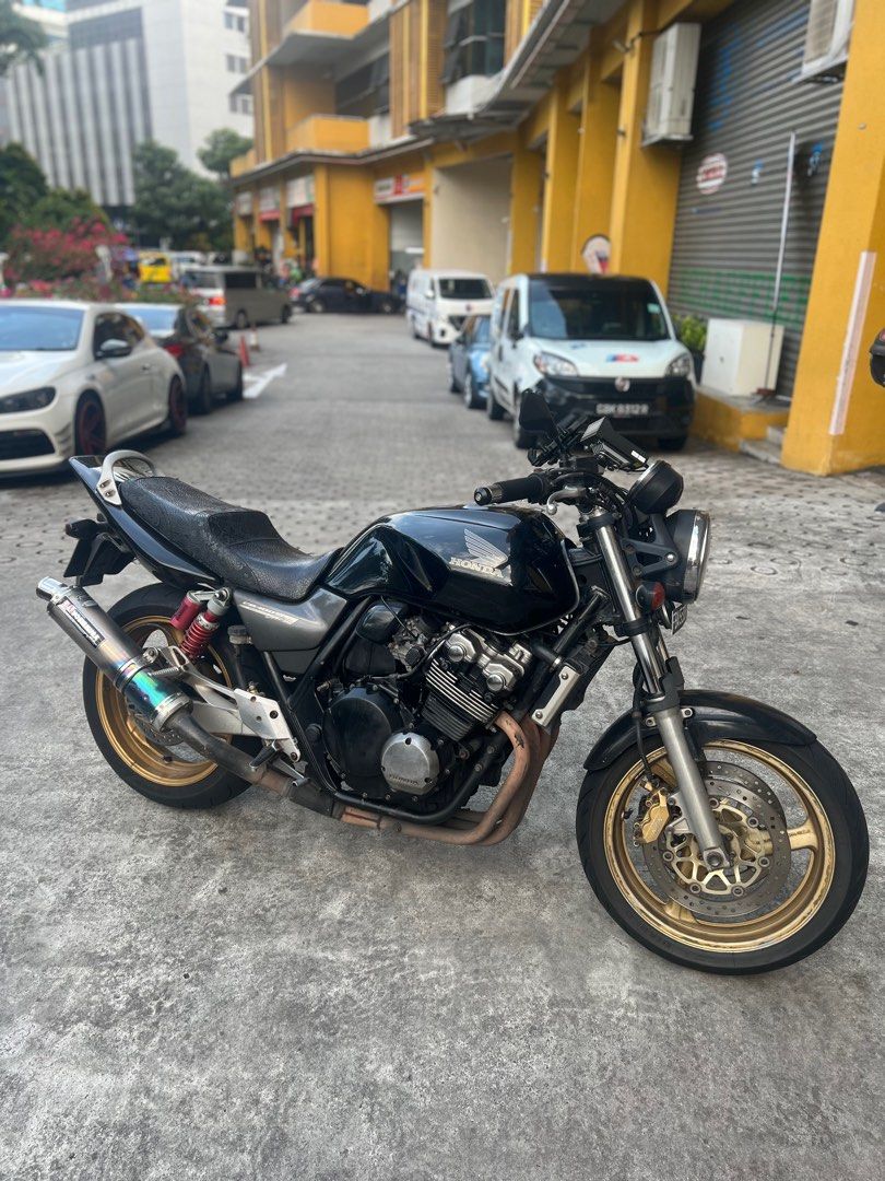 CB400 Spec3 Yoshimura For Rent (Category: Motorcycle Rental) located in Singapore. Submitted by rwavepteltd (Listing ID 1358066008, Image 1). Description: All our bikes comes with complimentary P-Plate & Phone Holder Enjoy free parking if you bring your own vehicle here No deposit required Getting cheaper elsewhere? We will lower / price match! 🏠 50 Bukit Batok Street 23 Midview Building #01-01 (659578) ⏰ Daily 10am - 9pm ☎️ Enquire with us now!