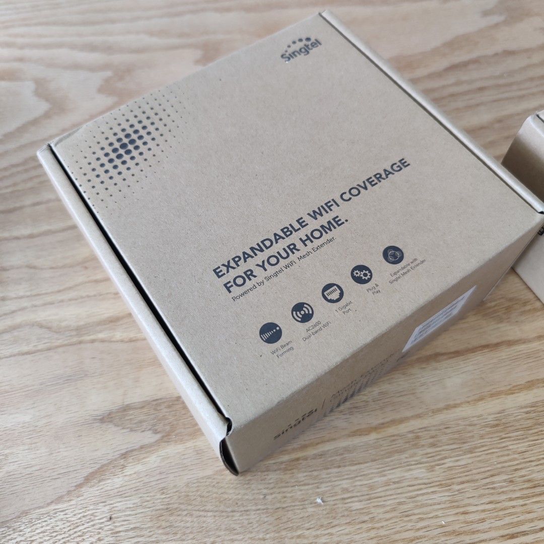 BNIB Singtel Wifi Mesh Extender V2 set (Category: Networking) located in Singapore. Submitted by kix005 (Listing ID 1358805125, Image 3). Description: brand new in box Singtel wifi Mesh Extender AC2600 2pcs set.