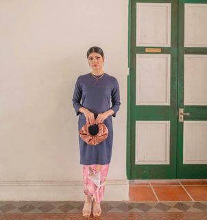 NURIA Dara Kurung in Navy, Size M