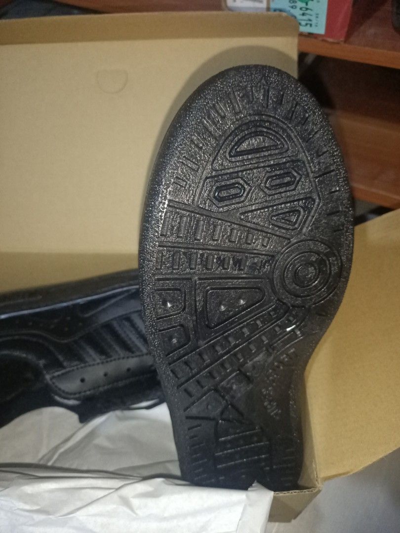 black school shoe (Category: Casual shoes) located in Singapore. Submitted by pussy_cat (Listing ID 1360861961, Image 3). Description: black school shoe brand new in box size 44 self collect at hougang blk 24.