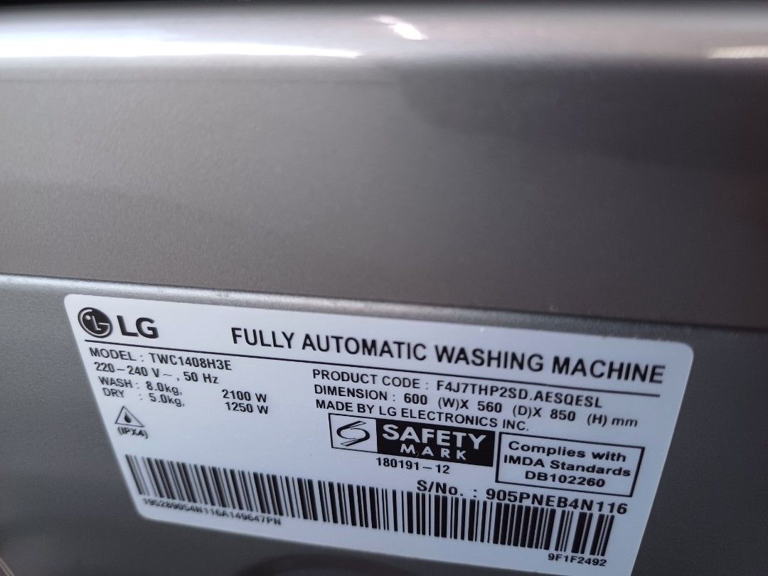 LG Washing Machine and dryer. 2in1 (Category: Washing Machines and Dryers) located in Singapore. Submitted by jerry97777 (Listing ID 1365747542, Image 10). Description: Two new LG 2in1 washing machines have arrived in the store. 9/6kg. 8/5kg. If you need them, please contact me. The price is favorable, delivery is free, disposal is free, and cash on delivery is available. Thank you..