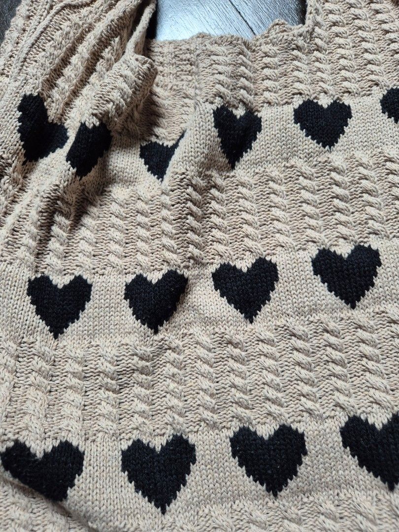 Crochet Bag Hearts Shoulder Knitted Tote Bag like new not so puffy (Category: Shoulder Bags) located in Singapore. Submitted by ponzu_sauce (Listing ID 1362341593, Image 2). Description: Pick 6th Ave mrt blue line. Buona vista Green or Holland Village Mrt Circle post plus $3.50.