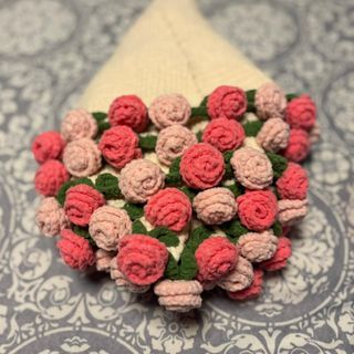 2-in-1 Rose Bouquet Gift & Flower Mat | Foldable Surprise Bouquet | Creative Gift