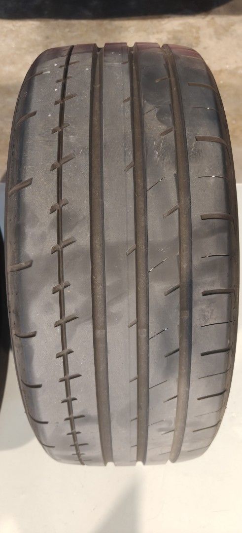 Yokohama Advan V601 (Category: Used Tyres) located in Singapore. Submitted by anloo (Listing ID 1370815821, Image 1). Description: 235/45/18 2 pieces cash and carry Bought August 2024.