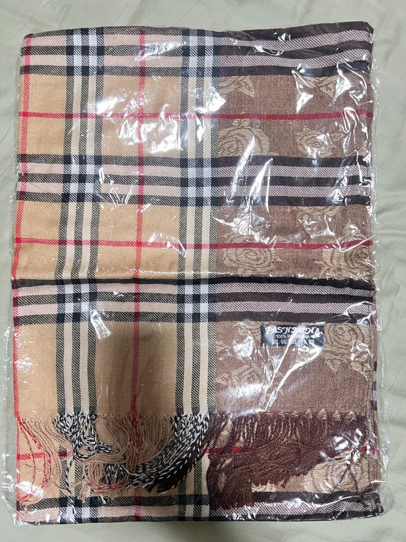 Scarf (Brown -Rose) (Category: Other Tops) located in Singapore. Submitted by 234seashell (Listing ID 1367989184, Image 1). Description: Self collect postal code( 643683) or meet at MRT - Boon Lay, Lake Side, Chinese Garden, Jurong East only. No return after sold..