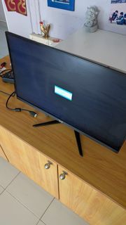 Selling Pixxel+ 22inch monitor