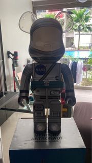 NASA Bearbrick 1000% collectable