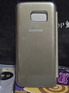 Like new authentic Samsung S7  case in light gold colour - Samsung S7 cover