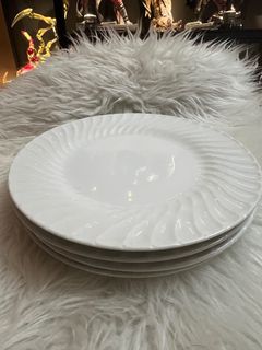 White Swirl Dinner Plates - Set of 4
