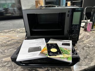 Panasonic NN-DS596B Steam Microwave Combination Oven