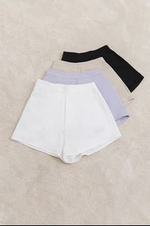 Lovet Luka Shorts in Lilac