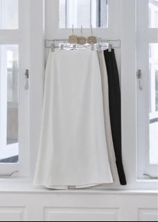 Lovet Paulina Bias Back Slit Maxi Skirt - Regular (White)