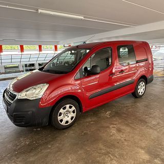 Auto van for Rental  peugeot partner