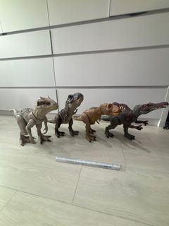 Jurassic World Dinosaur Toy Set