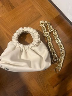 {USED 2 TIMES } VERAFIED BRAND Creamy White Handbag with Gold Chain